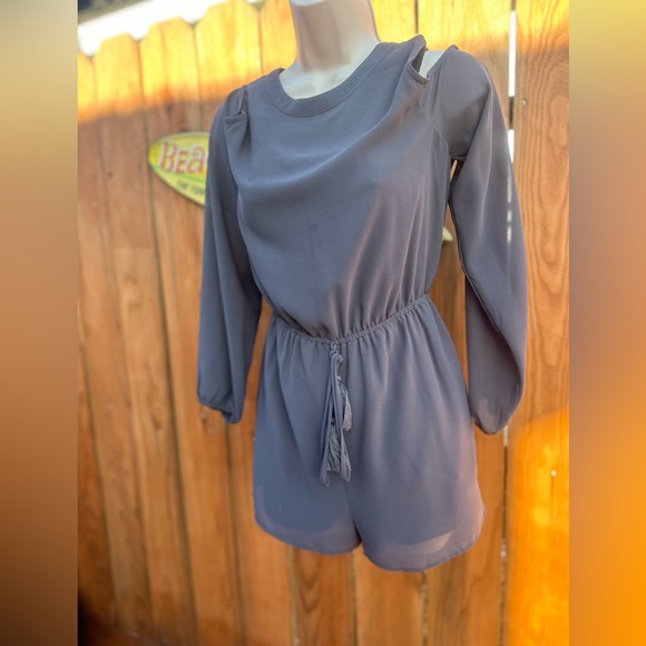 Cute Ooh La La Long Sleeve Romper Size Small - Picture 1 of 8